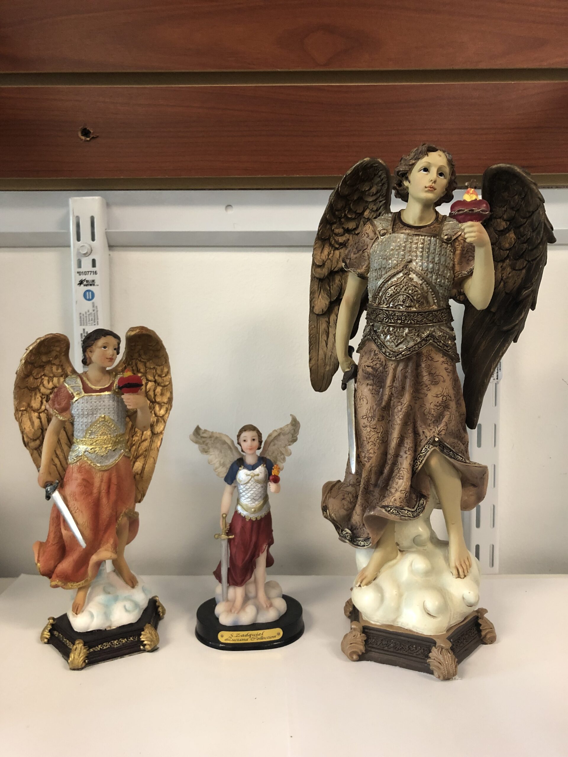 Saint Zadkiel Archangel Statue Botánica Poder y Vida